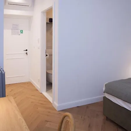 Aurum B Apartment *